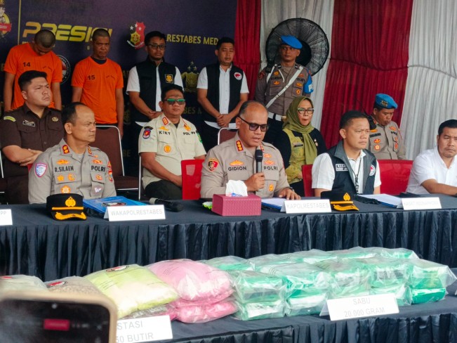 Polrestabes Medan menggelar konferensi pers kasus narkoba. [Ari FT News]